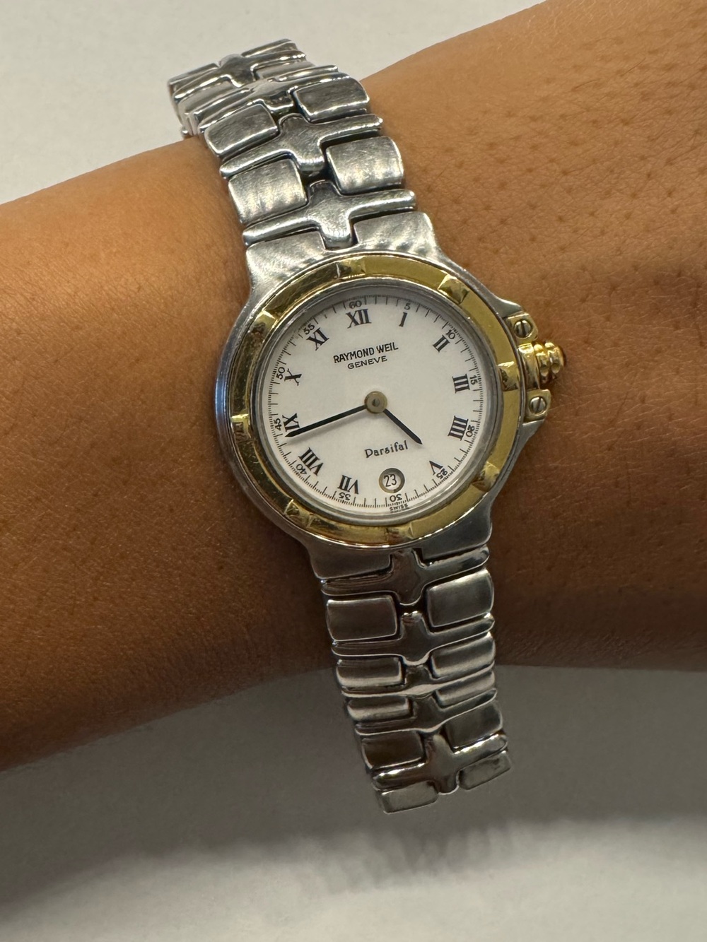 Raymond Weil Parsifal two-tone watch— silver stainless steel and 18k yellow gold - Picture 4 of 14